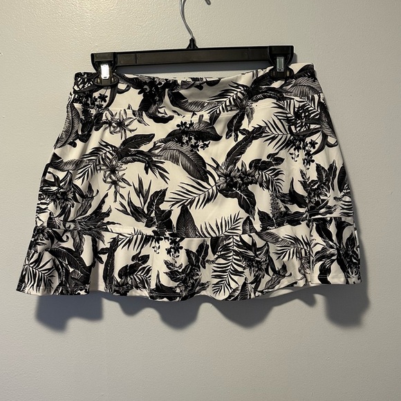 TOMMY BAHAMA TABU JUNGLE BLACK WHITE Golf Tennis Ruffle Hem Skort - Picture 2 of 5